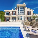Cozy Home In Matulji With Sauna بيت للعطل
