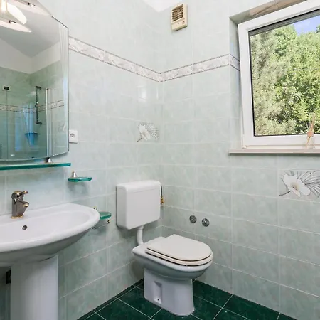 Будинок відпочинку Cozy Home In Matulji With Sauna *
